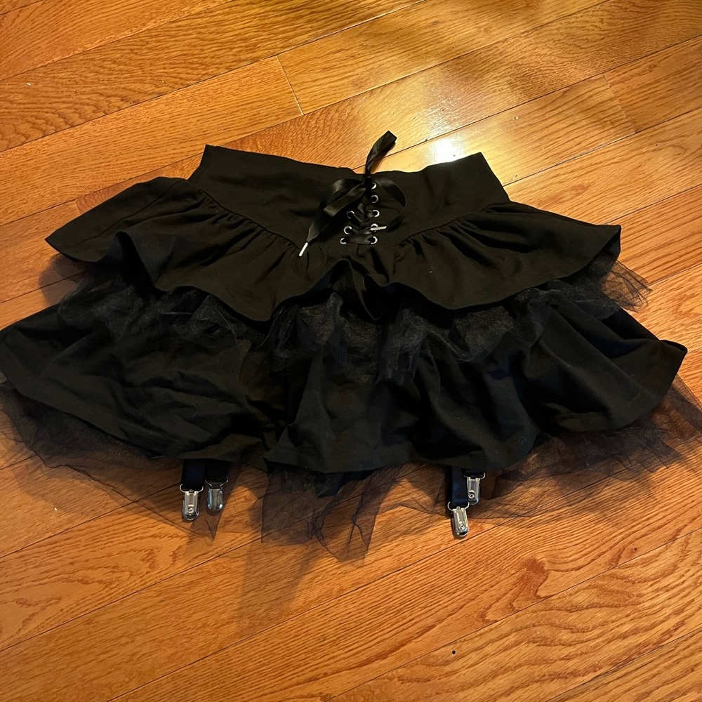 black tulle mid-thigh skirt